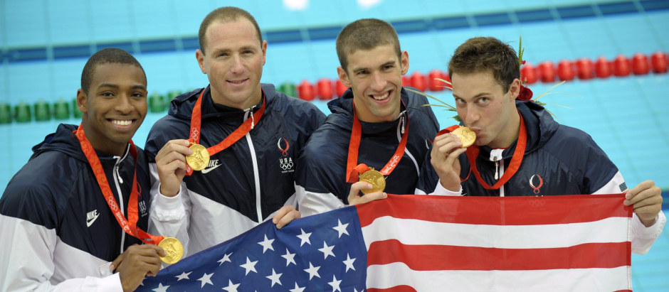 Cullen Jones, Jason Lezak, Michael Phelps y Garrett Weber-Gale