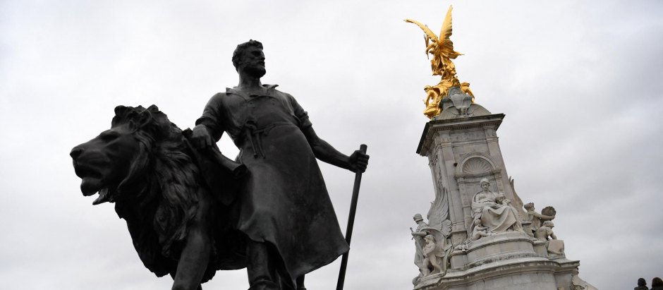 El monumento a la Reina Victoria a las afueras del palacio de Buckingham