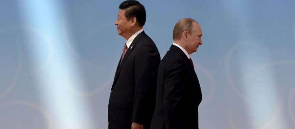 El presidente ruso, Vladimir Putin junto al chino, Xi Jinping