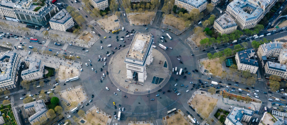 Glorieta del Arco del Triunfo en Paris