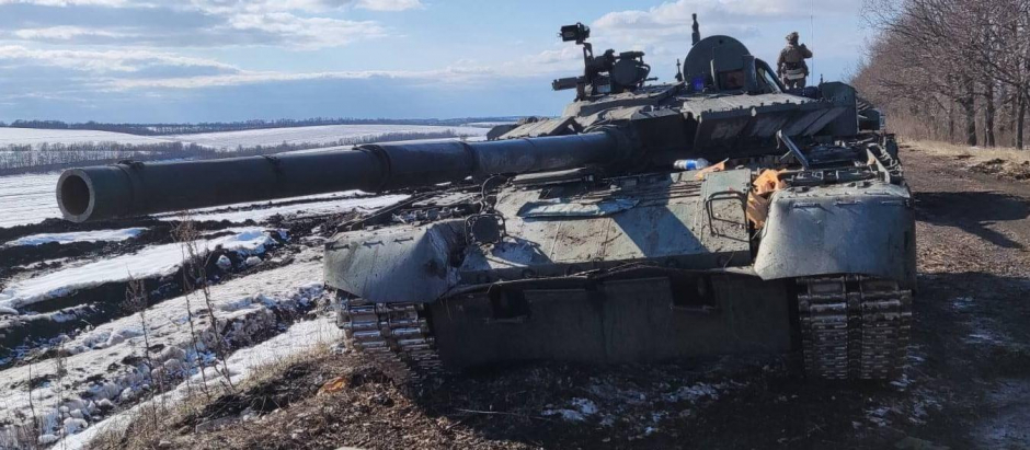 Tanque ruso abandonado Ucrania