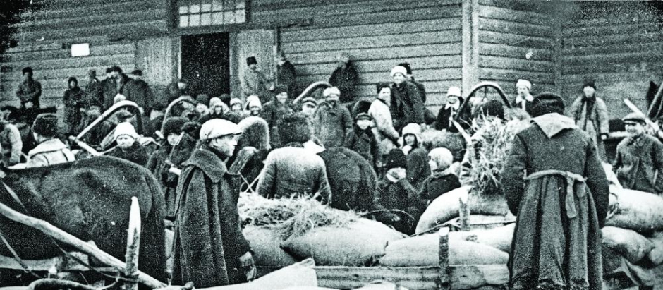 Requisa de trigo en el óblast de Kiev, 1930