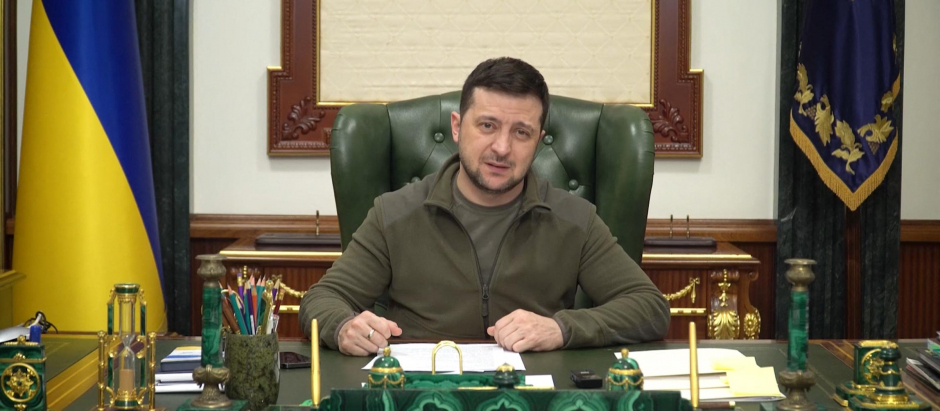Zelenski habla desde su despacho en Kiev
