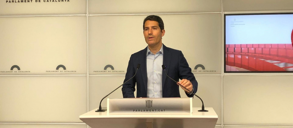 El portavoz de Cs en el Parlament, Nacho Martín Blanco, en rueda de prensa en la Cámara catalana