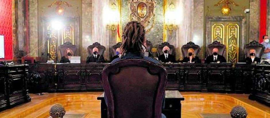 Alberto Rodríguez, exdiputado de Podemos, durante el juicio en el Tribunal Supremo que acabó con su pérdida del escaño