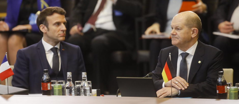 El presidente alemán, Olaf Scholz, junto al francés, Emmanuel Macron.