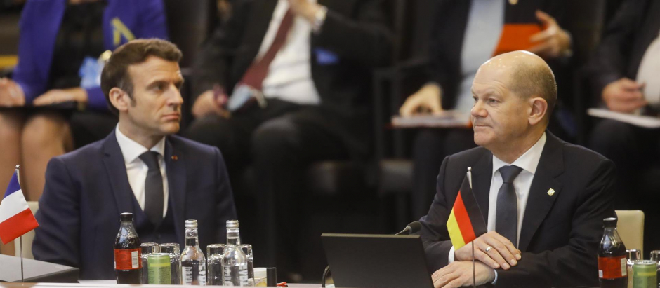 El presidente alemán, Olaf Scholz, junto al francés, Emmanuel Macron.