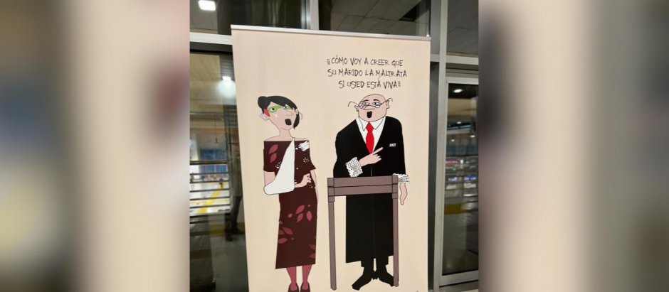 Cartel de la exposición de Diana Raznovich patrocinada por el Ministerio de Igualdad en la estación Intermodal de las Islas Baleares, con motivo del Día de la Mujer