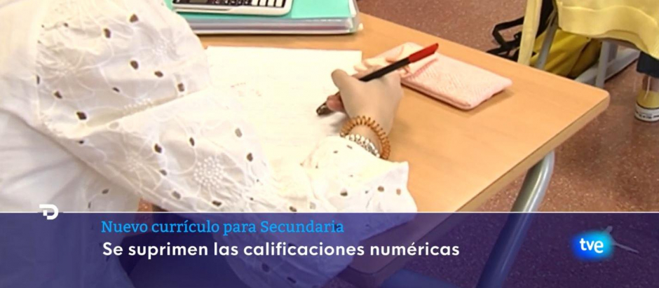 Captura del momento en el que el 'Telediario 1' informa sobre el nuevo real decreto para Secundaria.