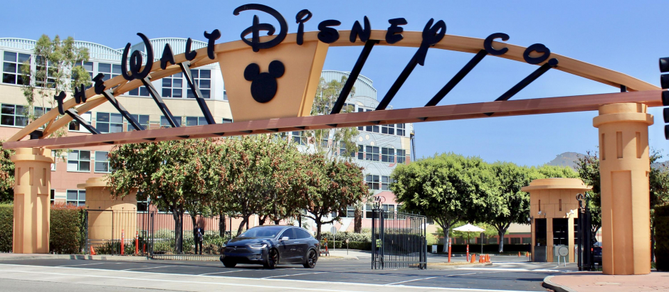 Entrada a la sede central de la compañía Walt Disney Studios
