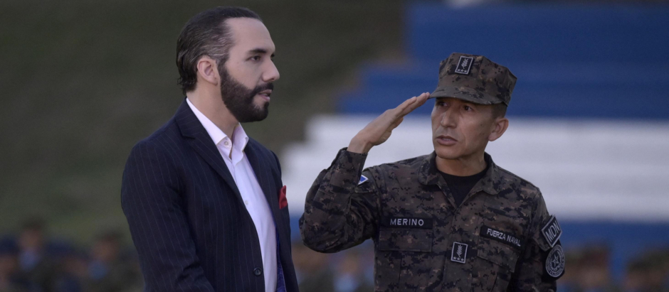 El presidente salvadoreño, Nayib Bukele durante un evento militar (4 de abril)