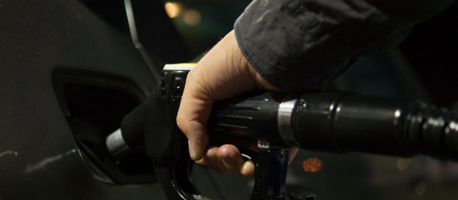 Cómo ahorrar gasolina al utilizar el coche