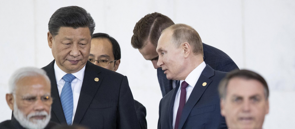 El presidente ruso, Vladimir Putin junto al chino, Xi Jinping en 2019