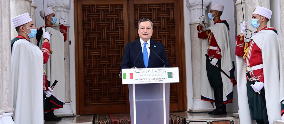 El presidente de Italia, Mario Draghi, en su visita a Argelia.