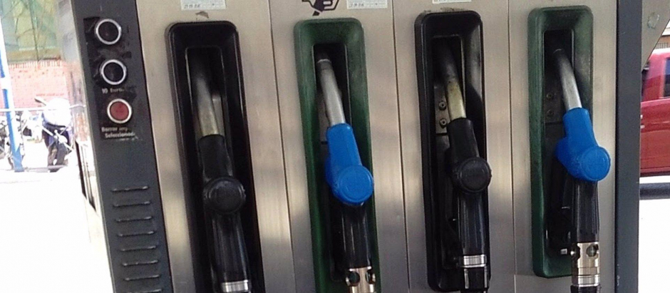 La gasolina está muy cara.
