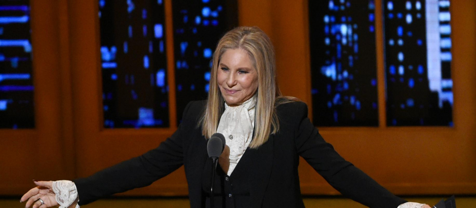 Barbra Streisand, en los Tony Awards, en Nueva York