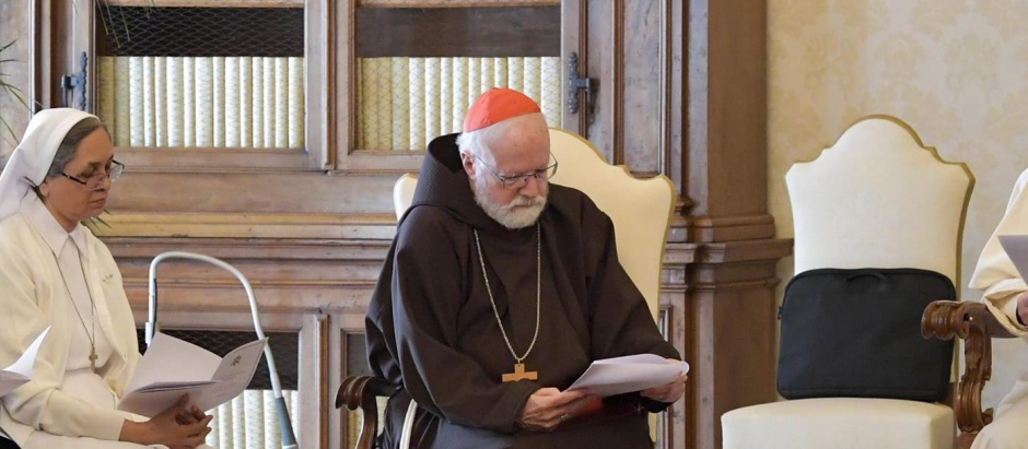 El Papa Francisco sentado junto al cardenal O´Malley, arzobispo de Boston y presidente de la Comisión para la Protección de Menores