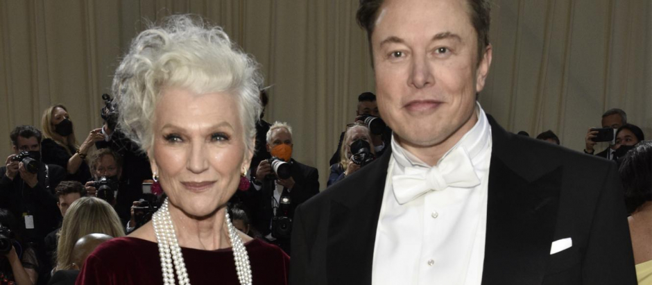 Maye Musk y Elon Musk, en la gala MET, en Nueva York