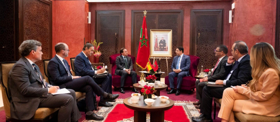 Reunión bilateral entre el ministro de asuntos exteriores de España, José Manuel Albares, con su homólogo el ministro Nasser Bourita