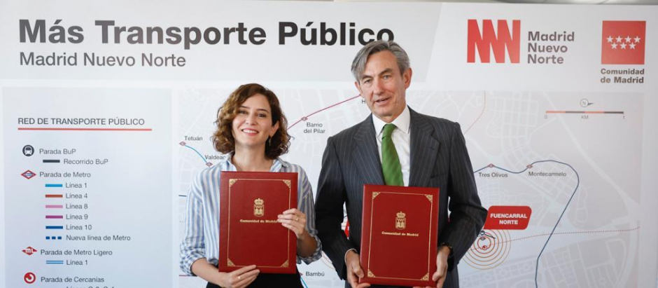 Isabel Díaz Ayuso con elpresidente de Distrito Castellana Norte, Álvaro Aresti