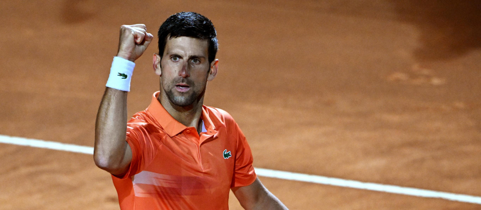 Novak Djokovic celebra su victoria, este viernes, ante Felix Auger-Aliassime, en el Masters de Roma
