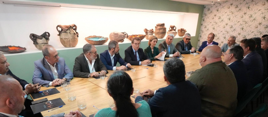 Feijóo se ha reunido con los empresarios de Ceuta, Andalucía y Cataluña