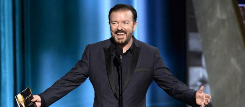 Ricky Gervais alaba a la gente inteligente que sabe lidiar con la ironía