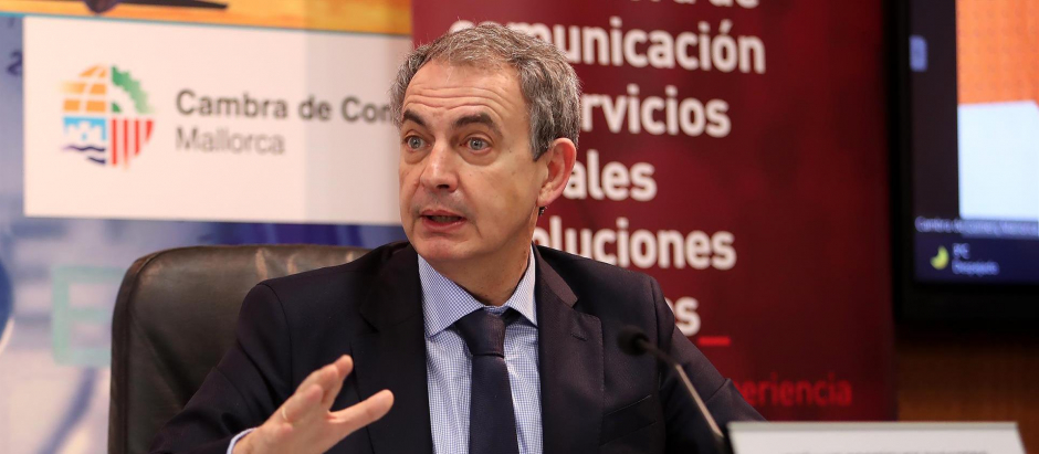 El expresidente del Gobierno, José Luis Rodríguez Zapatero, aconseja a Juan Carlos I que se "prepare" las respuestas antes de hablar y cree necesario un "gesto" hacia Felipe Vi