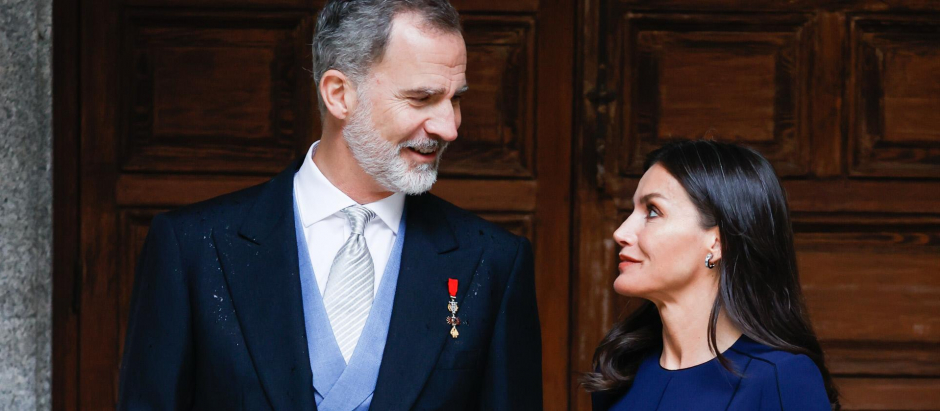 El Rey Felipe VI y la Reina Letizia durante la ceremonia de entrega de los Premios Miguel de Cervantes