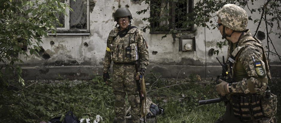 Soldados ucranianos en el Donbás