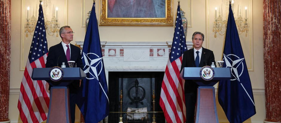 El secretario de Estado de EE. UU., Antony Blinken, y el secretario general de la OTAN, Jens Stoltenberg, en Washington D.C