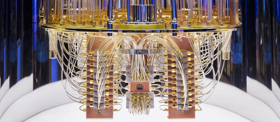 Interior de un ordenador cuántico de IBM
