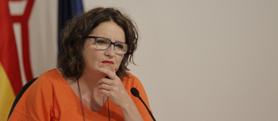 La vicepresidenta y portavoz del Gobierno valenciano, Mónica Oltra, durante una rueda de prensa