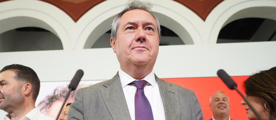 El secretario general del PSOE de Andalucía, Juan Espadas, ya defendió el pasado 26 de julio la «honorabilidad» de los condenados a la par que respetó el fallo del Tribunal Supremo