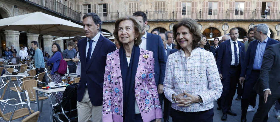 Doña Sofía junto a la Reina Silvia de Suecia, en su visita a Salamanca esta semana