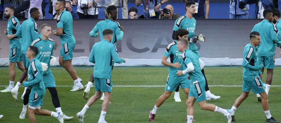 Los jugadores del Real Madrid ejercitándose en el entrenamiento previo a la final de Champions