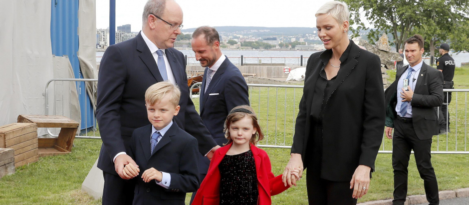 Oslo Norway 2022-06-22 Crown Prince Haakonattends the opening of the exhibition Sailing the Sea of Science. His Serene Highness Prince Albert II of Monaco opens the exhibition , added was also Princess Charlene of Monaco , Prince Jacques of Monaco and Gabriella of Monaco
Photo: Marius Gulliksrud
