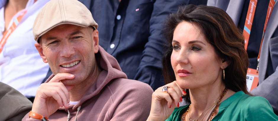 Coach and former soccerplayer Zinedine Zidane and wife Veronica Fernandez Ramirez / Veronique Lentisco during French Open Roland Garros 2022 on May 27, 2022 in Paris, France.