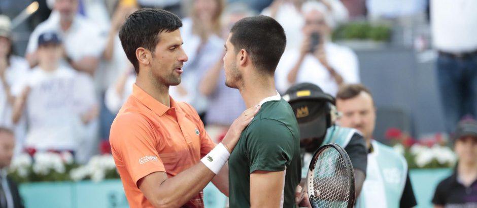 Novak Djokovic y Carlos Alcaraz, en su partido en el Masters de Madrid