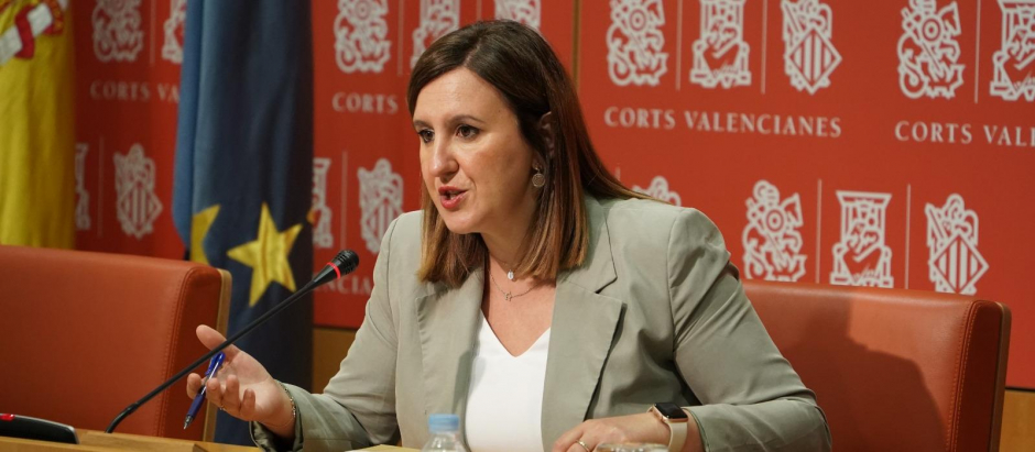 La síndica del Grupo Popular en las Cortes de Valencia, María José Catalá, en rueda de prensa