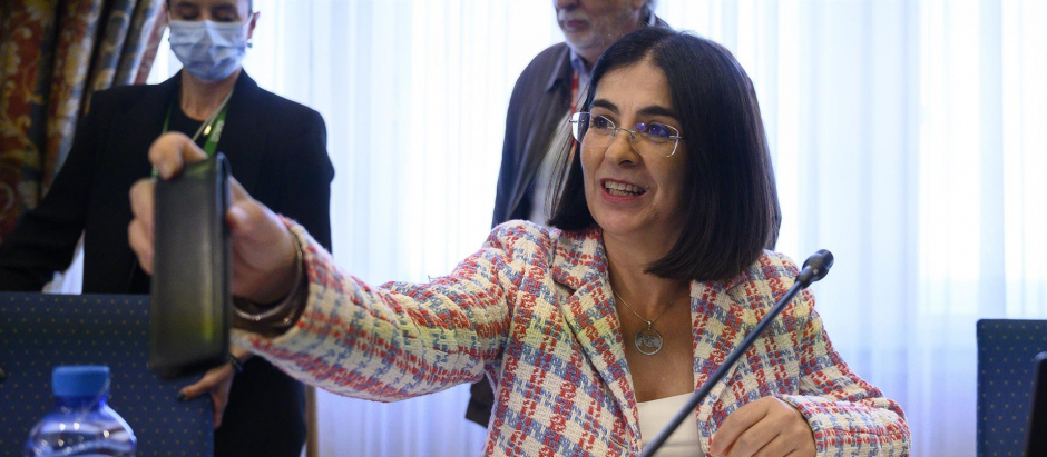 La ministra de Sanidad, Carolina Darias, ha instado a mantener las medidas de protección frente a la COVID-19