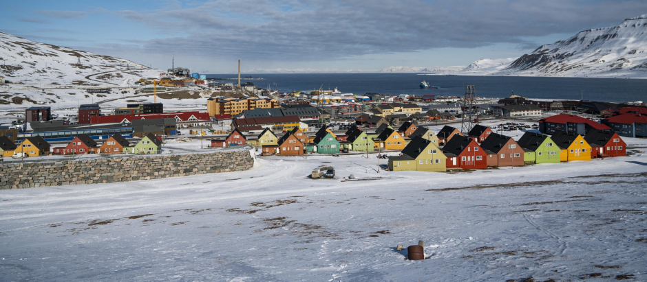 El pequeño pueblo de Longyearbyen, en Svalbard