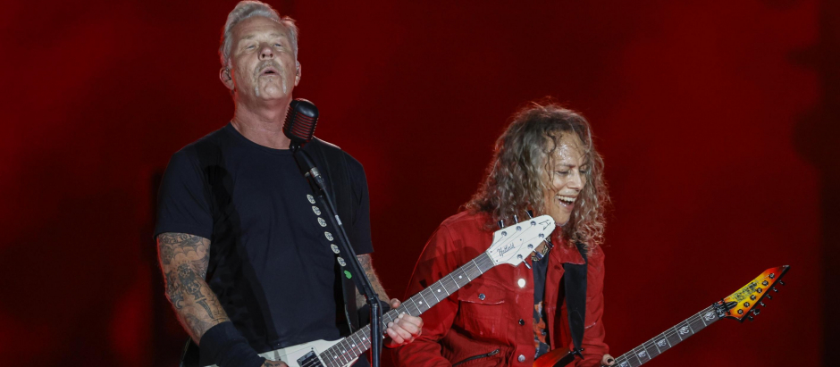 Los integrantes del grupo estadounidense Metallica durante su actuación en el Bilbao Bizkaia Rock Day que se ha celebrado en el estadio de San Mamés