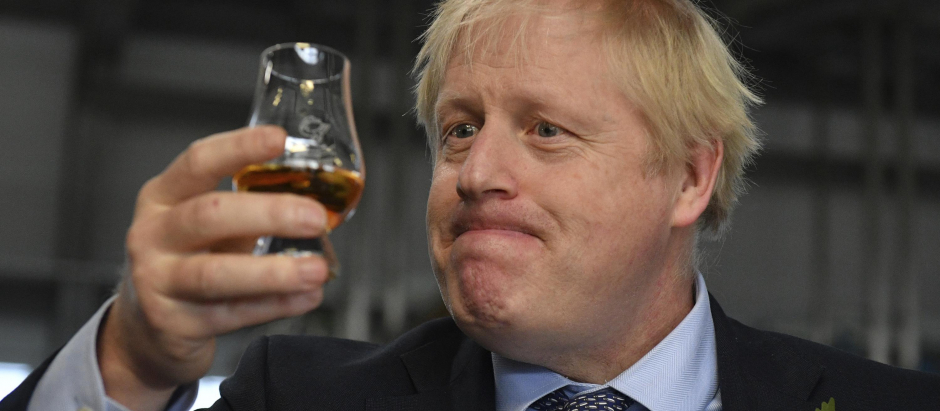 Britain's Prime Minister Boris Johnson tastes whisky during a general election campaign visit to Diageo's Roseisle Distillery near Elgin, Scotland, Britain November 7, 2019 *** Local Caption *** .