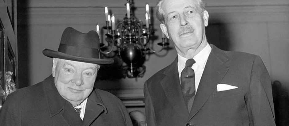 Harold Macmillan y Winston Churchill en 1961