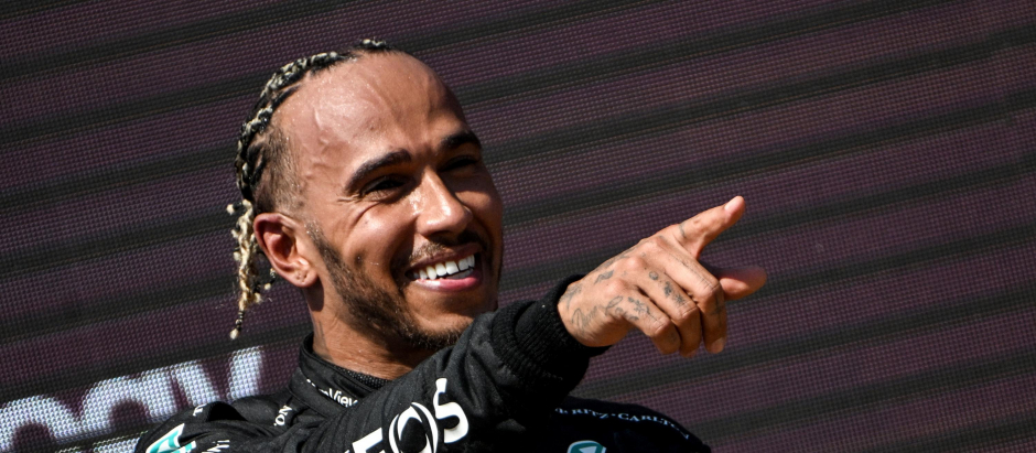 Lewis Hamilton en el podio del GP de Francia