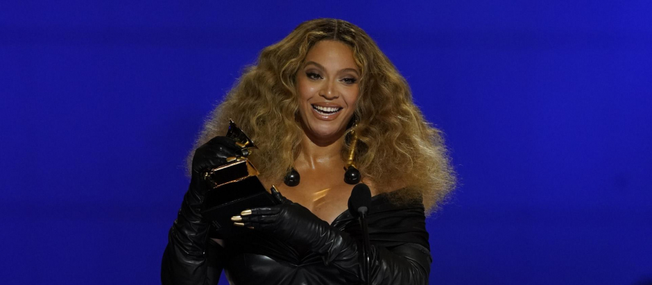 La cantante Beyoncé en los premios Grammy 2021 en Los Ángeles