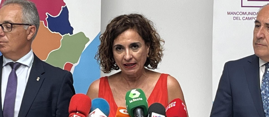La ministra de Hacienda, María Jesús Montero, confía mucho en la subida de los impuestos, pero no parece un modelo viable