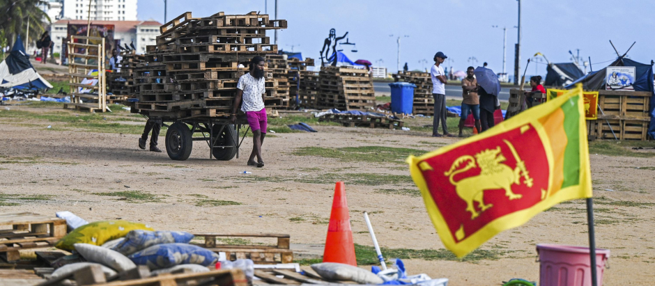 Resto del campamento de los manifestantes antigubernamentales en Colombo