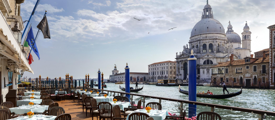 Terraza del hotel Gritti en Venecia